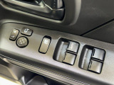 ご納車後の定期的点検に合わせて、「エンジンオイル&フィルター交換」を行うお得なメンテナンスパッケージの「安心メンテナンスパック」をおすすめしております。詳細については当店スタッフまでお尋ねください。
