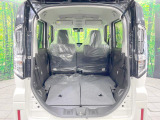 普段のお買い物や通勤、送迎等に十分な荷室スペースを確保しております。セカンドシートを倒すと、大きな荷物の積載も可能です♪
