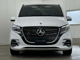 納車前整備は、メルセデスベンツ国際認定メカニックによる最新の検査ライン等の施設が充実した当社工場で入念に行います。メルセデス・ベンツの定める厳しい基準をクリアしたお車のみをご案内させて頂きます。