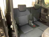 余裕のある運転席ですので、快適なドライブをお楽しみいただけます。