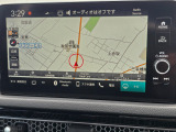 9インチ純正メモリーナビを装着しています。目的地設定やルート案内もスムーズに行えます。