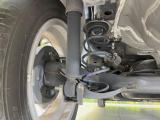 お車を安心してお乗りいただく為には、足回りの定期点検が欠かせません。サービスサポート(有償保証)では無料点検もご提供しており、安心のカーライフをお過ごしいただけるサポート体制が整っています。