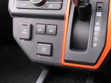 運転席と助手席にはシートヒーターも付いています!