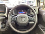 7インチTFT液晶メーターHonda SENSINGなどの作動状態などを表示。燃費や航続可能距離、前輪のおおよその向きなどの情報は、マルチインフォメーション・ディスプレーに表示します。