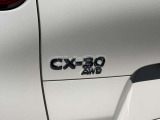 CX-30 AWD エンブレム