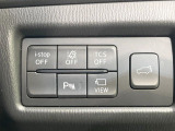 【パワーバックドア】スマートキーや運転席のボタンを押すだけでリアゲートが自動で開閉します!荷物を持っている時や、高い位置にあるバックドアを閉める際に便利な機能です♪