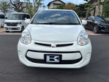 第一印象を決めるフロントフェイス。ライト・グリルの雰囲気やバンパー周りまで拡大で確認できます。