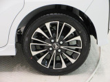但し当店では販売だけでなく、ご購入後のアフターサービスもご提供となりますので、店頭商談並びに店頭納車可能なお客様への販売とさせていただいています。ご了承ください。