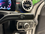 メルセデス・ベンツのボディ構造には衝撃吸収スペースをわざと確保することで万が一ぶつかった際の衝撃を瞬時に逃がします。さらにその中には頑丈なフレームがあり車内に危険物が侵入しない構造になっております。