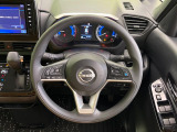 【ステアリングスイッチ】運転中、前方から目線をそらすことなく、オーディオ等の操作が可能な便利機能!安心&快適なドライブを演出してくれます♪