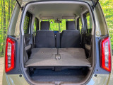 普段のお買い物や通勤、送迎等に十分な荷室スペースを確保しております。セカンドシートを倒すと、大きな荷物の積載も可能です♪