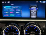 車内を彩るアンビエントライト。いつでもお好みの室内空間を演出してください。