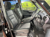 運転席シート廻りは使用感も少なく、良好な状態となっています。丁寧に使われていたことがよくわかりますね。