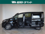 両側パワースライドドア付きだから、狭い駐車スペースなどでの 乗り降りラクラク!小さなお子さまのいるご家庭には嬉しい装備。
