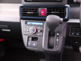 電動パーキングブレーキ搭載!指先だけで簡単に操作可能♪オートブレーキホールド搭載!信号待ちなどでブレーキを踏んで停車した時にブレーキペダルから足を離してもブレーキを保持するので安心です♪