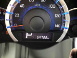 運転中も見やすいメーター。