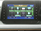 純正9インチメモリーナビです。 ラジオ、CD・フルセグTV、Bluetoothオーディオ接続が利用可能です。