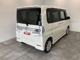 お客様にぴったりなおクルマをお選びいただけますように様々な展示車をご用意致しております!ダイハツの軽自動車だけではなく、他メーカー車やコンパクトカー・ミニバンなども数多く取り揃えております!