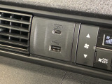 USB充電口を搭載しています!携帯電話の充電などに便利です!