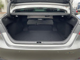 【ラゲッジスペース】リアシートを倒せばこの大容量!!ダンボールなどの大きい荷物も釣り具などの長尺物まで様々載せられそうです!!