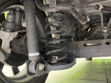 お車を安心してお乗りいただく為には、足回りの定期点検が欠かせません。サービスサポート(有償保証)では無料点検もご提供しており、安心のカーライフをお過ごしいただけるサポート体制が整っています。