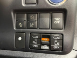 【両側パワースライドドア】スマートキーや運転席のスイッチで後席両側スライドドアの開閉が可能♪電動だから力を入れてドアを開ける必要がありません。