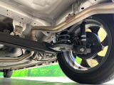 お車を安心してお乗りいただく為には、足回りの定期点検が欠かせません。サービスサポート(有償保証)では無料点検もご提供しており、安心のカーライフをお過ごしいただけるサポート体制が整っています。