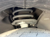 お車を安心してお乗りいただく為には、足回りの定期点検が欠かせません。サービスサポート(有償保証)では無料点検もご提供しており、安心のカーライフをお過ごしいただけるサポート体制が整っています。