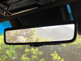 【デジタルインナーミラー】後席の大きな荷物や同乗者で後方が確認しづらい時でも安心!カメラが撮影した車両後方の映像をルームミラー内に表示。クリアな視界で状況の確認が可能です!