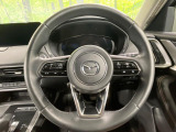 【純正革巻きステアリング】上質な革を使用することで、手にしっかり馴染みとても運転しやすいハンドルです♪