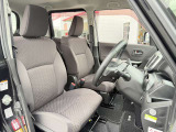 運転席シート廻りは使用感も少なく、良好な状態となっています。前オーナー様が丁寧に使っていたことがよくわかりますね。