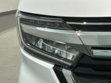 LEDヘッドライトは、点灯の瞬間から最大光量を発揮し、突然暗くなるトンネルなどでの安定感を高めます。