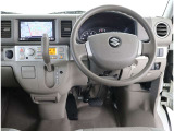 視界性の良い運転席!