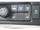シートヒーター装備付き車!!座席に埋め込まれた電熱線によりシートを暖めることが出来る装備で、温められたシートは、寒い冬には最適です!!
