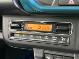 【オートエアコン】一度お好みの温度に設定すれば、車内の温度を検知し風量や温度を自動で調整。暑い&hellip;寒い&hellip;と何度もスイッチ操作をする必要はありません。快適な車内空間には必須の機能ですね♪