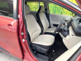 運転席シート廻りは使用感も少なく、良好な状態となっています。前オーナー様が丁寧に使っていたことがよくわかりますね。