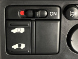 【パワースライドドア】スマートキーや運転席のスイッチでスライドドアの開閉が可能♪電動だから力を入れてドアを開ける必要が無く、小さいお子様でも、重い荷物を持っている時もラクに開け閉めできます♪