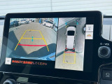 【パノラミックビューモニター】専用のカメラにより、上から見下ろしたような視点で360度クルマの周囲を確認することができます☆死角部分も確認しやすく、狭い場所での切り返しや駐車もスムーズに行えます。