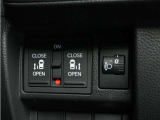 ◆両側電動スライドドア◆狭い駐車場でも乗り降りが楽々♪お子様が隣の車にドアを当ててしまう心配もございません!小さなお子様連れの方もこれで安心。