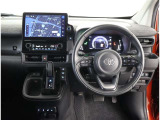 高いホールド性で運転姿勢が安定します。長距離ドライブでも疲れにくいのが魅力です。快適なドライビングライフをお送りください♪