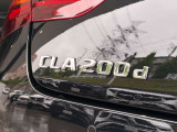 納車前整備は、メルセデスベンツ国際認定メカニックによる最新の検査ライン等の施設が充実した当社工場で入念に行います。メルセデス・ベンツの定める厳しい基準をクリアしたお車のみをご案内させて頂きます。