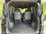 【パワーバックドア】スマートキーや運転席のボタンを押すだけでリアゲートが自動で開閉します!荷物を持っている時や、高い位置にあるバックドアを閉める際に便利な機能です♪