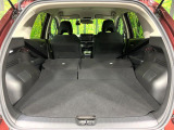 普段のお買い物や通勤、送迎等に十分な荷室スペースを確保しております。セカンドシートを倒すと、大きな荷物の積載も可能です♪