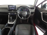 視界良好、操作しやすい運転席です。