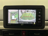 バックカメラ、パノラミックビューモニター付きで視界良好