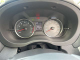 整備スタッフは国家資格を持つプロの整備士です。車検の受入/中間/完成検査と保安基準発行のすべても自社で行います。