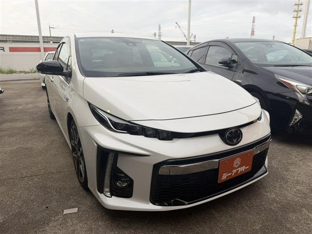 プリウスPHV 1.8 S GR スポーツ 禁煙車 純正9インチナビ バックカメラ