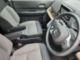 運転席周りきれいに掃除済みです