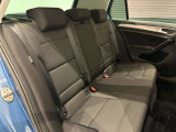 ナンバー付きの車両は公道試乗可能です(登録済未使用車など一部除く)。また、取り回しの確認など、広い場内でご試乗も可能です。お気軽に申し付けください。