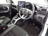 日々の運転を楽々サポート!座り心地のいいシートで快適なドライビングを楽しめます